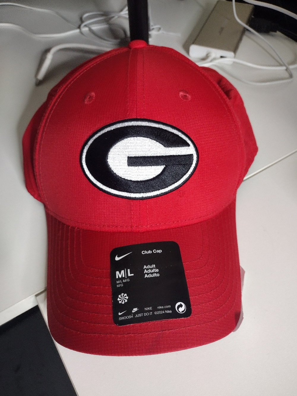 NWT Nike Red Georgia Bulldogs G Logo Hat M/L